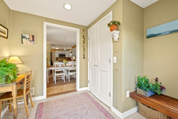 Dining room, Interior, Kitchen, Recessed Lighting, Wood Texture Flooring