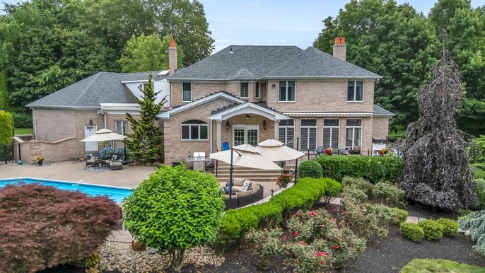 Exterior, Facade, Pool, French Provincial
