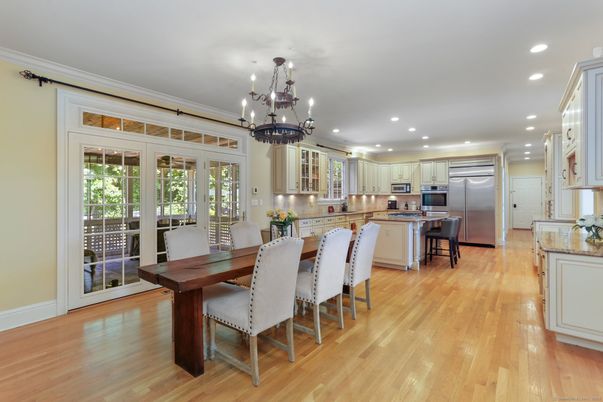Dining room, Interior, Kitchen, Pendant Lights, Recessed Lighting, Stainless Steel Appliances, Wood Texture Flooring