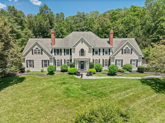 Backyard, Exterior, Facade, Farmhouse