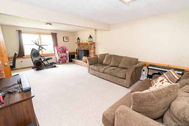 Fireplace, Fitness Equipment, Interior, Living room