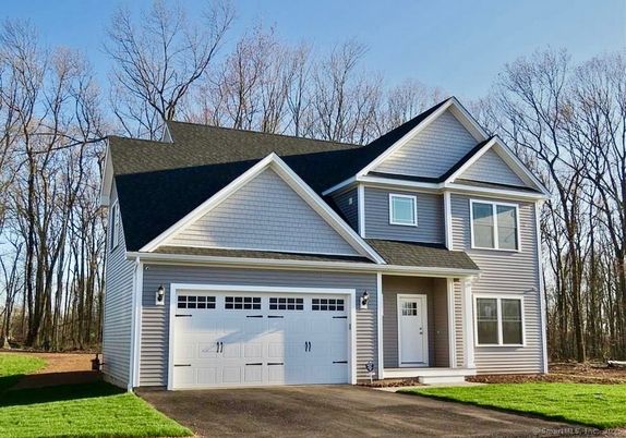 Attached, Exterior, Facade, Farmhouse