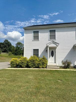 Backyard, Exterior, Facade, Raised Ranch