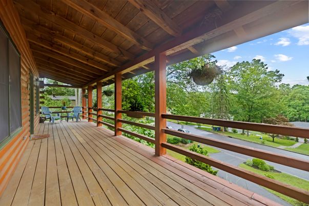 Exterior, Wooden Beams