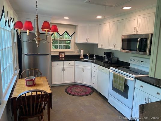 Chandelier, Interior, Kitchen, Recessed Lighting, Stainless Steel Appliances