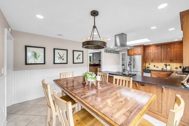 Dining room, Interior, Kitchen, Pendant Lights, Recessed Lighting, Stainless Steel Appliances