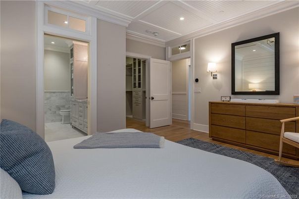 Bathroom, Interior, Recessed Lighting, Wood Texture Flooring