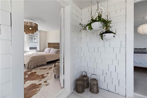 Bedroom, Interior, Pendant Lights, Wood Texture Flooring