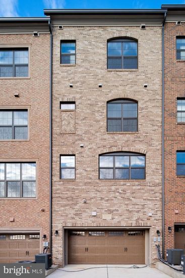 Attached, Exterior, Facade, Brick Facade, Rowhouse