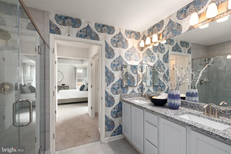 Bathroom, Bedroom, Dual Sink Vanities, Glass Shower, Interior
