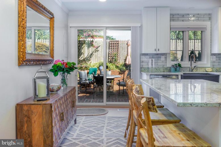 Dining room, Interior, Kitchen, Recessed Lighting