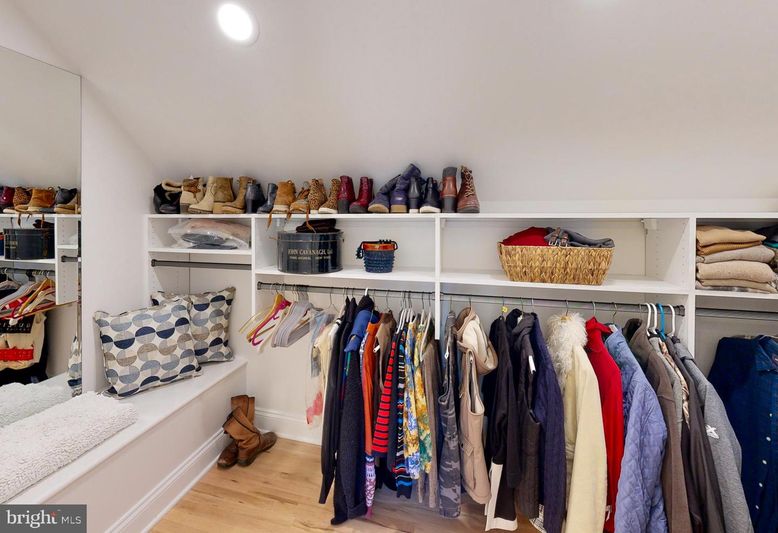 Interior, Recessed Lighting, Walk-in Closets, Wood Texture Flooring