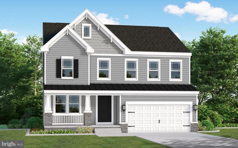 Attached, Exterior, Facade, Farmhouse