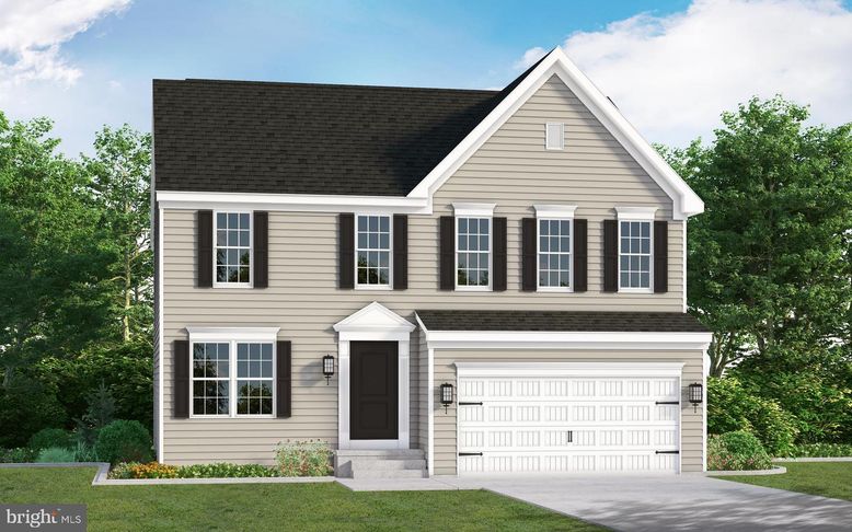 Attached, Exterior, Facade, Brick Traditional