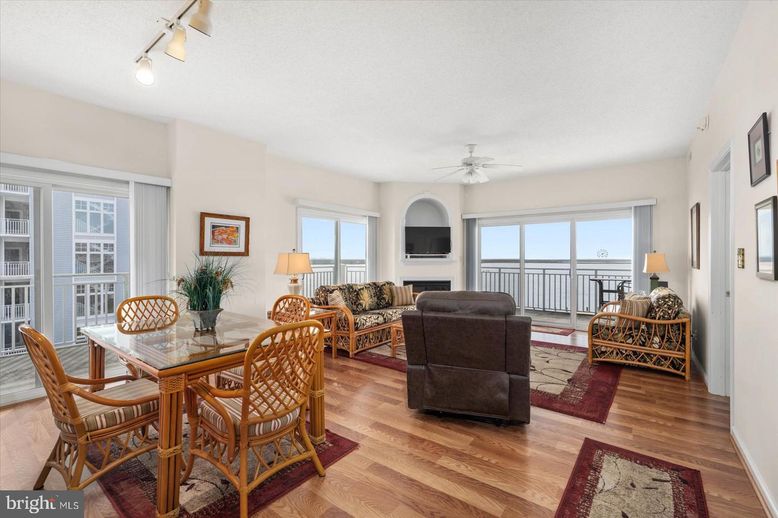 Dining room, Interior, Living room, Wood Texture Flooring