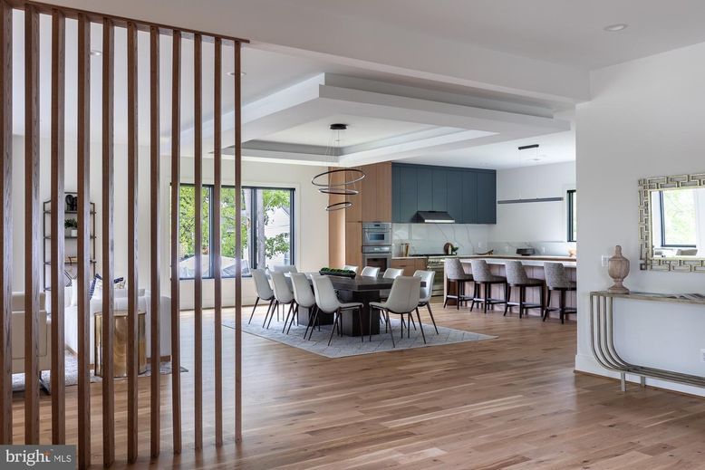 Dining room, Interior, Kitchen, Recessed Lighting, Wood Texture Flooring