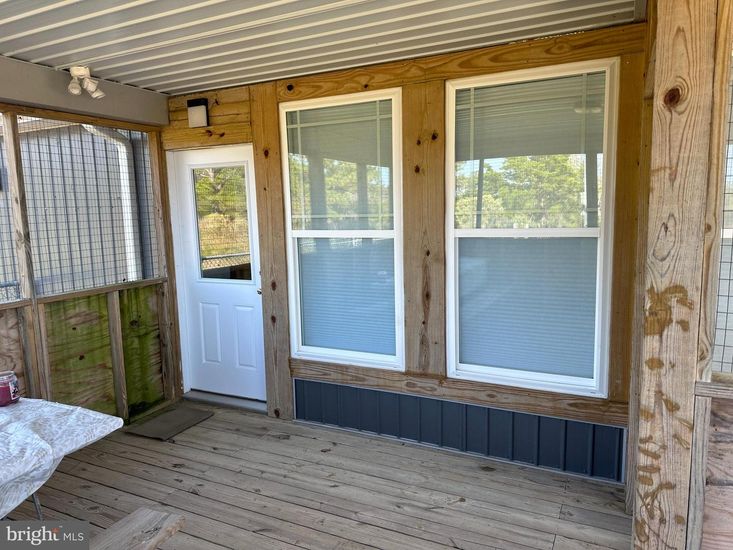 Exterior, Wood Texture Flooring