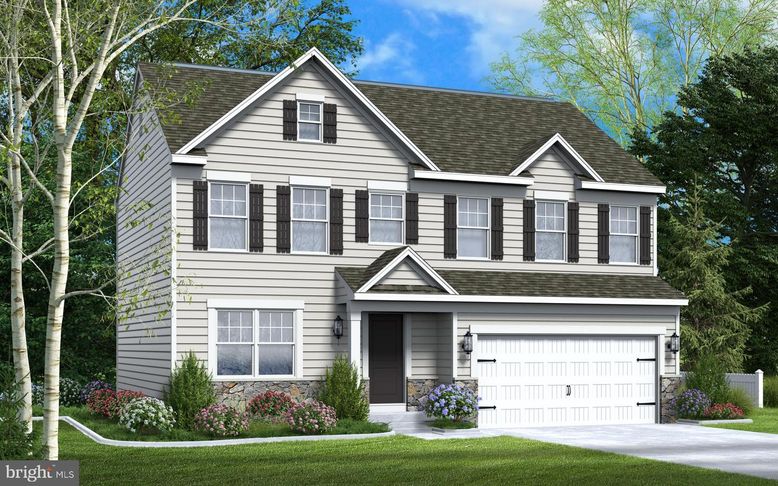 Attached, Exterior, Facade, Farmhouse