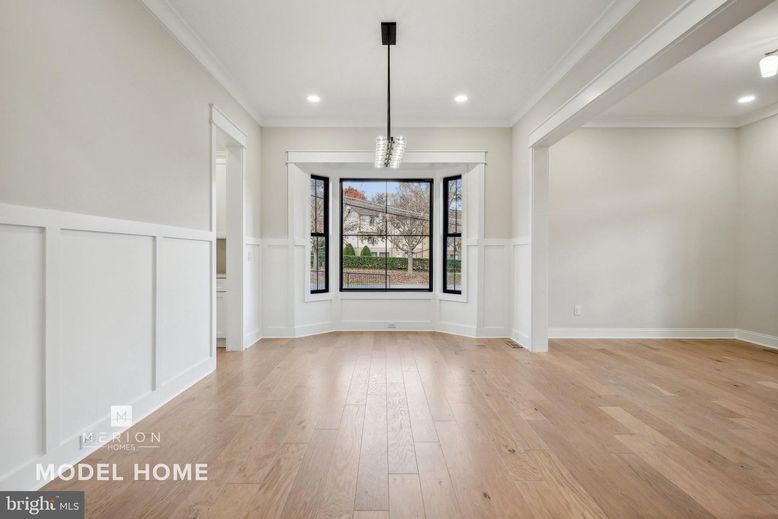Empty room, Interior, Pendant Lights, Recessed Lighting, Wood Texture Flooring
