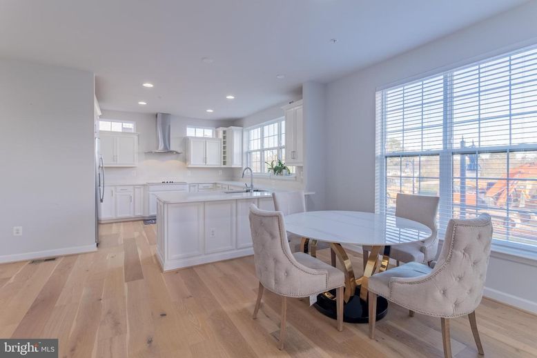 Dining room, Interior, Kitchen, Recessed Lighting, Wood Texture Flooring