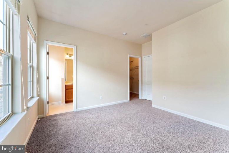 Bathroom, Empty room, Interior