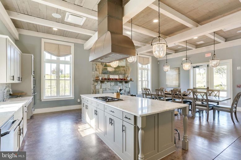 Dining room, Interior, Kitchen, Pendant Lights, Recessed Lighting, Wooden Beams, Wooden Ceilings, Wood Texture Flooring