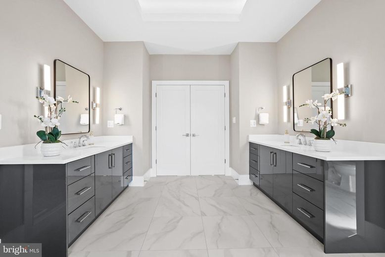 Bathroom, Dual Sink Vanities, Interior, Marble