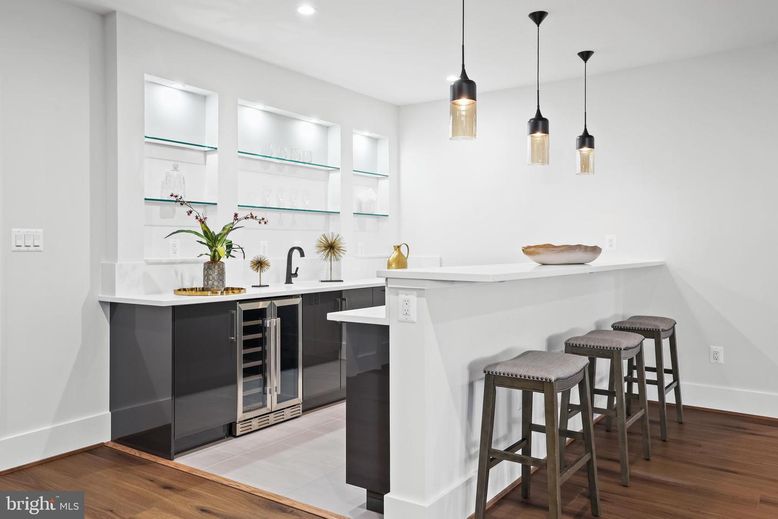 Interior, Pendant Lights, Recessed Lighting, Wood Texture Flooring