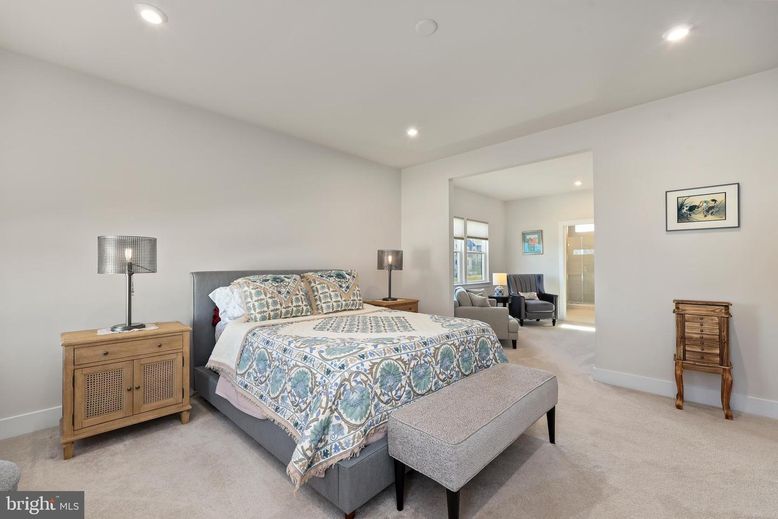 Bedroom, Interior, Recessed Lighting