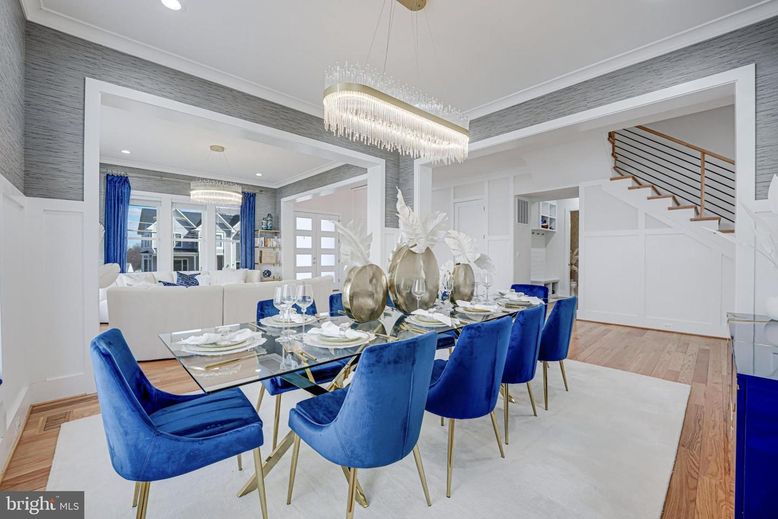 Chandelier, Dining room, Interior, Living room, Recessed Lighting, Wood Texture Flooring