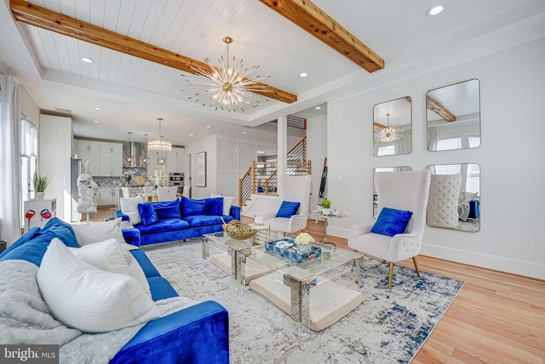 Interior, Kitchen, Living room, Pendant Lights, Recessed Lighting, Wooden Beams, Wood Texture Flooring