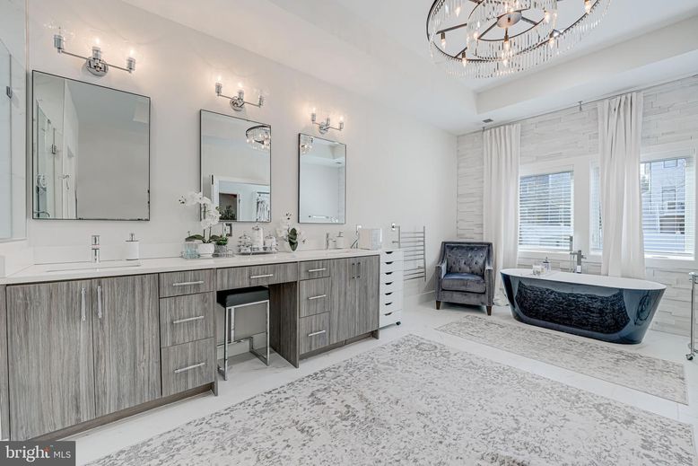 Bathroom, Dual Sink Vanities, Free Standing Baths, Interior