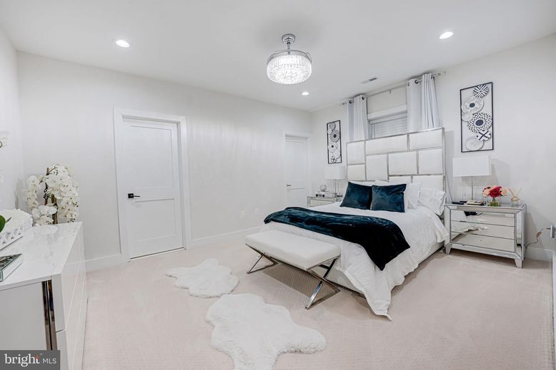 Bedroom, Chandelier, Interior, Recessed Lighting