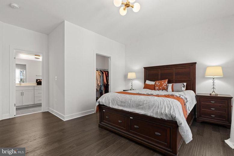 Bedroom, Interior, Pendant Lights, Wood Texture Flooring
