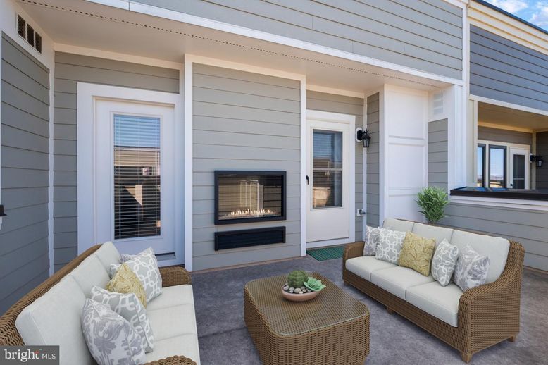 Exterior, Fireplace
