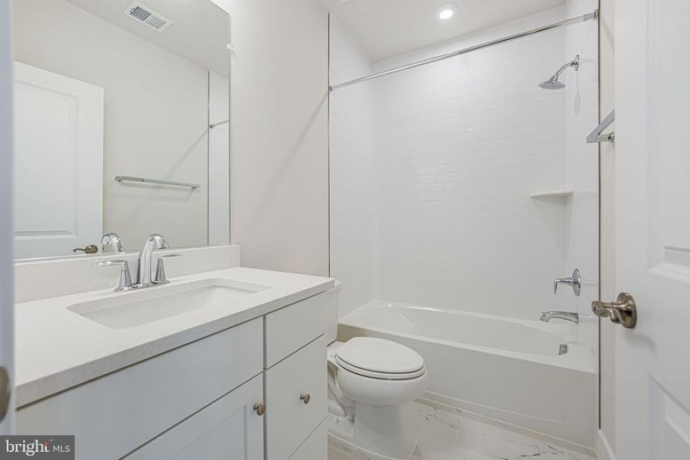 Bathroom, Interior, Marble, Recessed Lighting
