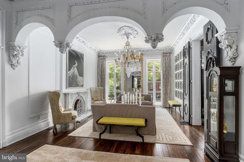Chandelier, Dining room, Fireplace, Interior, Wood Texture Flooring