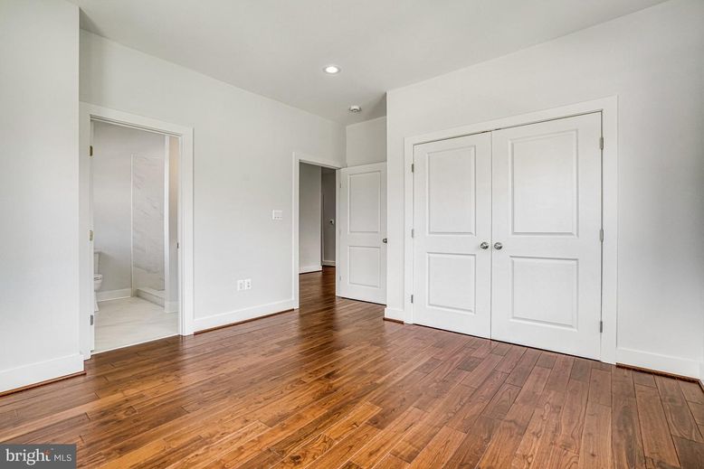 Empty room, Interior, Marble, Recessed Lighting, Wood Texture Flooring