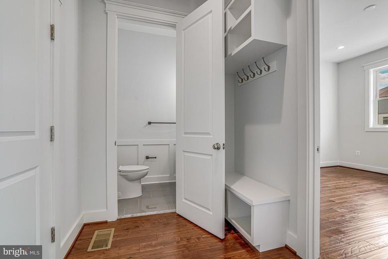 Bathroom, Interior, Recessed Lighting, Wood Texture Flooring
