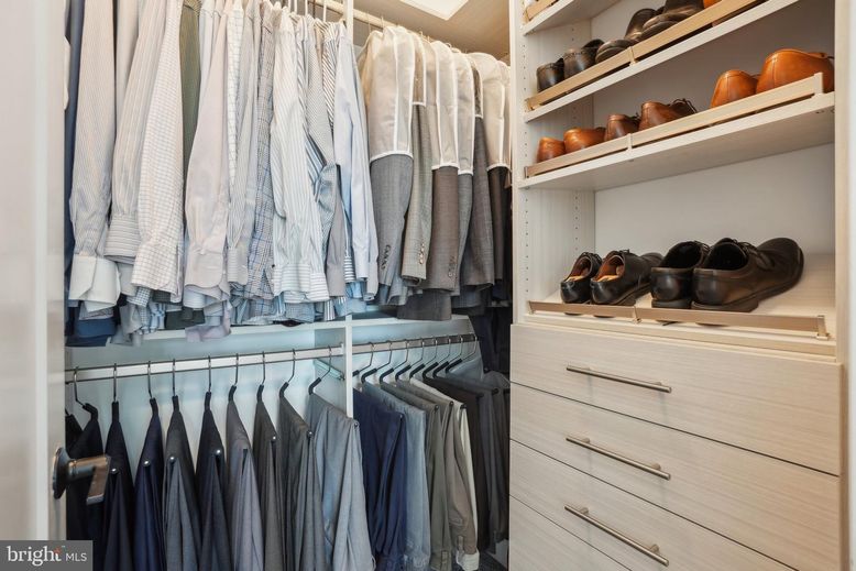 Interior, Walk-in Closets