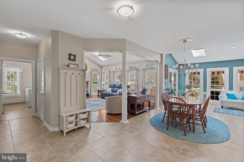 Chandelier, Dining room, Interior, Living room, Recessed Lighting