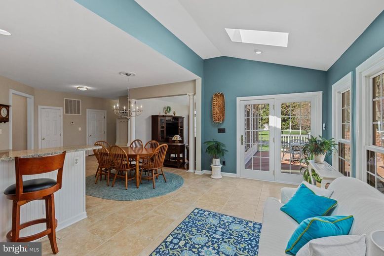 Chandelier, Dining room, Interior, Recessed Lighting