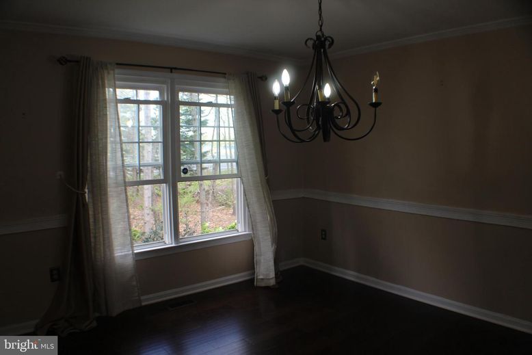 Chandelier, Empty room, Interior, Wood Texture Flooring