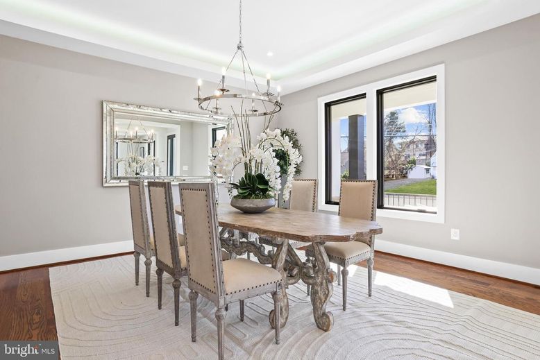 Chandelier, Dining room, Interior, Recessed Lighting, Wood Texture Flooring