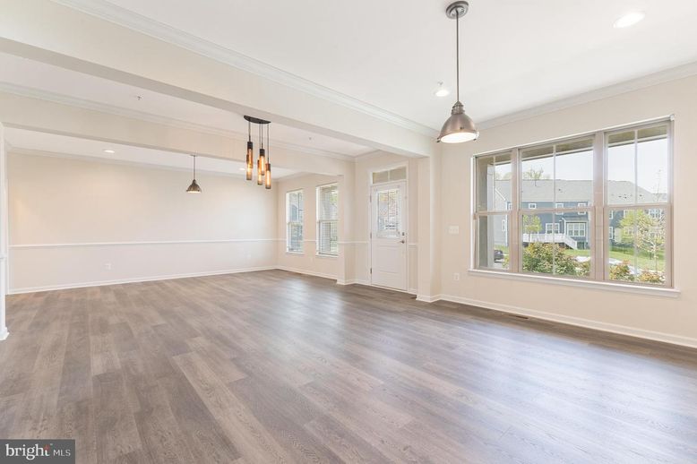 Empty room, Interior, Pendant Lights, Recessed Lighting, Wood Texture Flooring