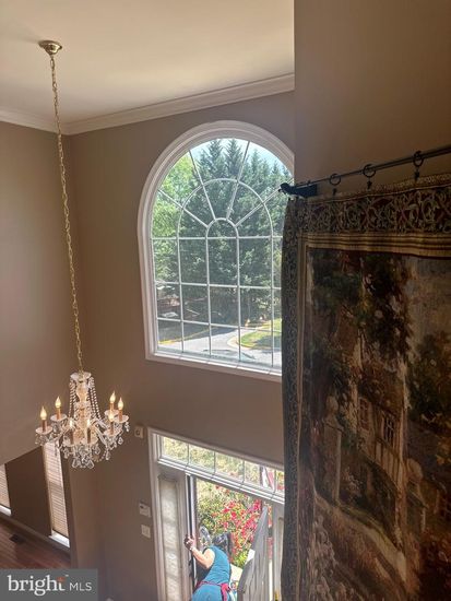 Chandelier, Interior