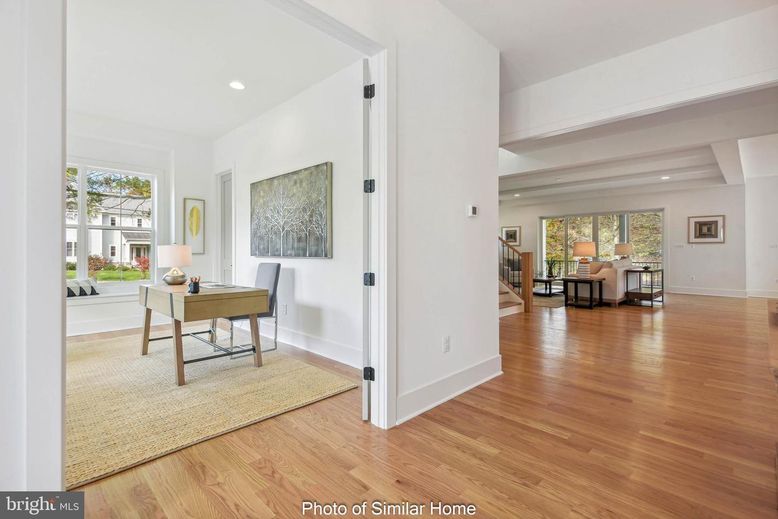 Home Office, Interior, Recessed Lighting, Wood Texture Flooring