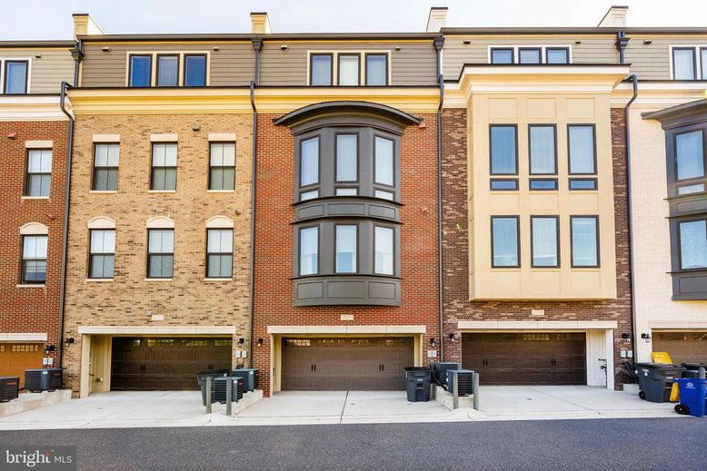 Attached, Exterior, Facade, Brick Facade, Rowhouse