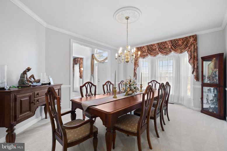 Chandelier, Dining room, Interior