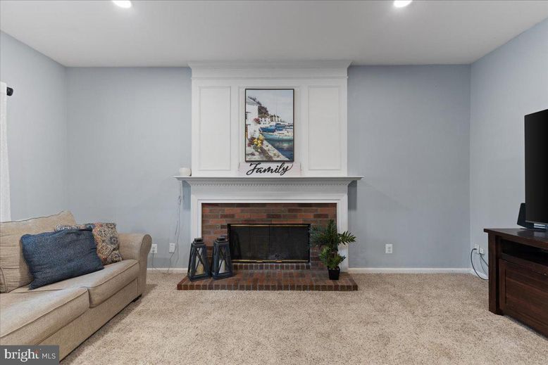 Fireplace, Interior, Recessed Lighting